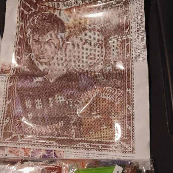Doctor Who 10th Doctor And Rose Diamond Art Paint Kit 30x40 - Picture 2 of 3